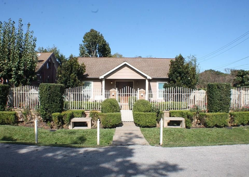 1st image of 7833 Narcissus St