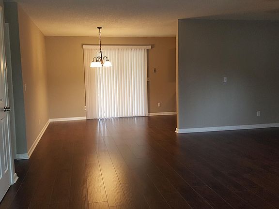 4th image of 2665 GRAMPIAN Drive W