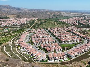 218 Evaroad, Irvine, CA 92602