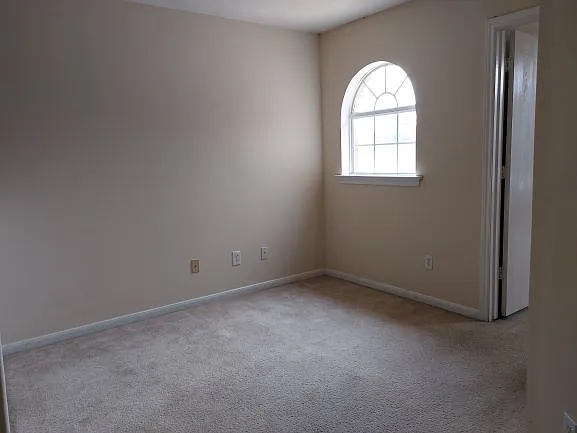 822 Forest Thicket Ln — Photo 14