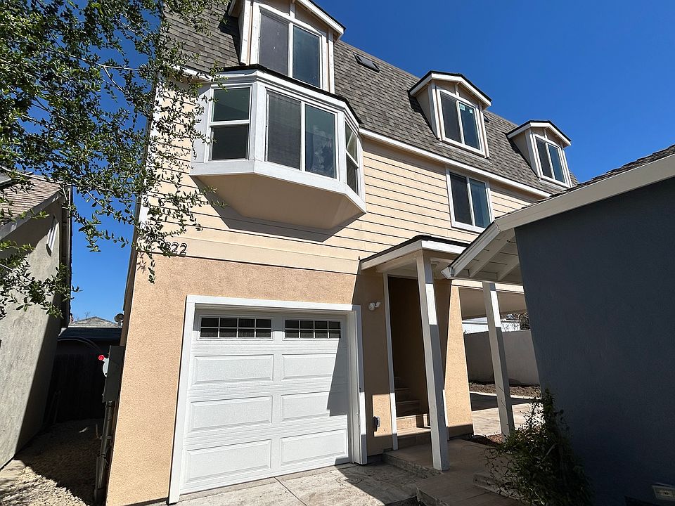 1st image of 822 Jackson St