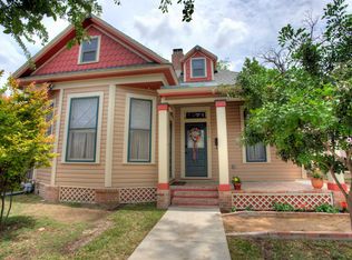 1226 S Saint Marys St, San Antonio, TX 78210