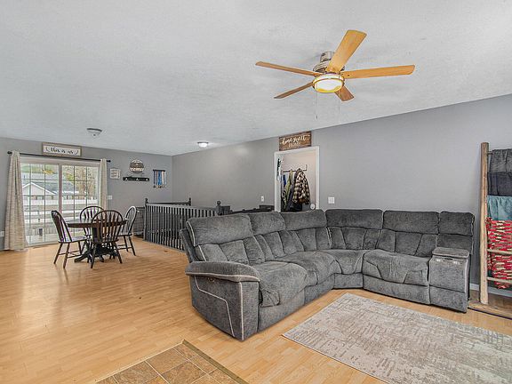 5th image of 9680 Pine Circle Dr NW