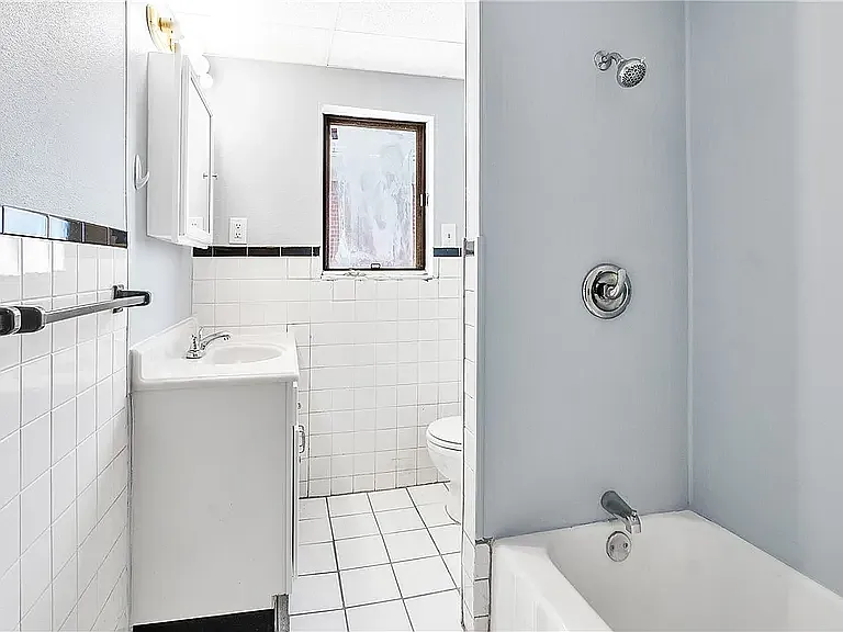 3428 Dawson St — Photo 4