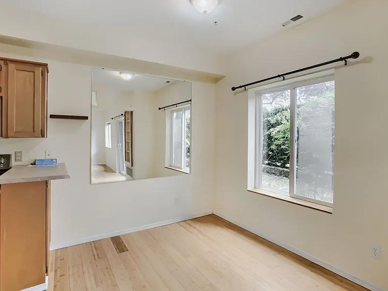 5264 NE 121st St #301 — Photo 15