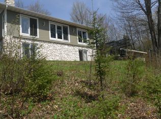 704 Trillium Dr, Wakefield, MI 49968