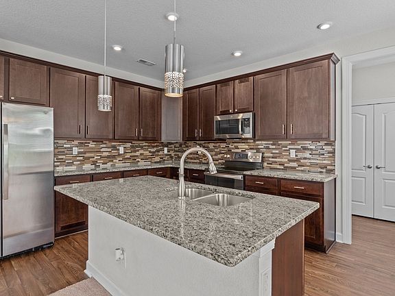 5th image of 56 Mill Creek Ct