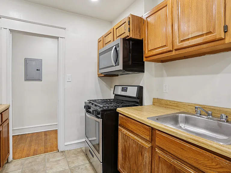 The Residences at Marchwood — Photo 40