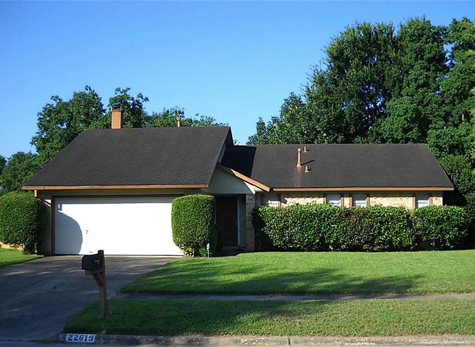 1st image of 22619 Smokey Hill Dr