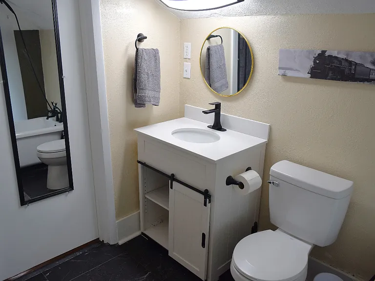 1006 Thompson Pl #2 — Photo 6