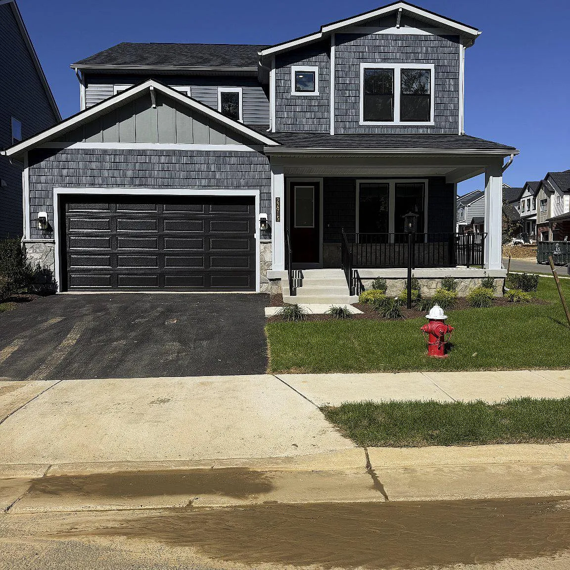 6 bed, 5.0 bath, 4737 sqft, $5,500 — Photo 1