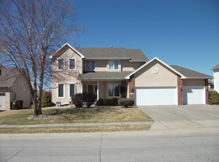 17018 Seward St, Omaha, NE 68118