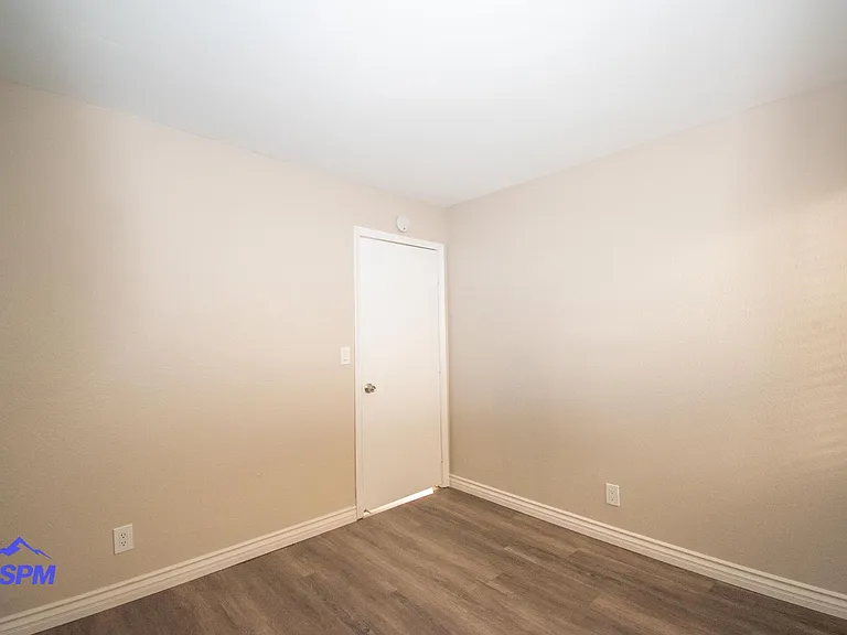 5020 Wightman St — Photo 12