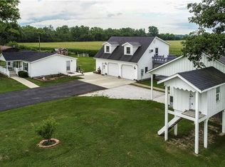 221 S D St, Elwood, IN 46036