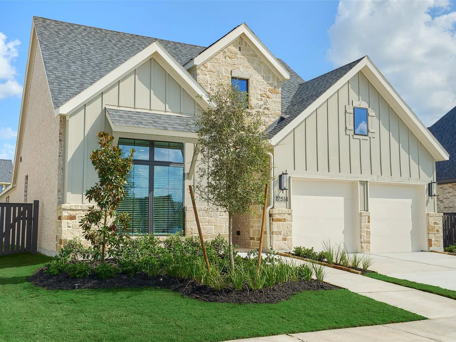 4 bed, 3.0 bath, 2513 sqft, $3,400 — Photo 2