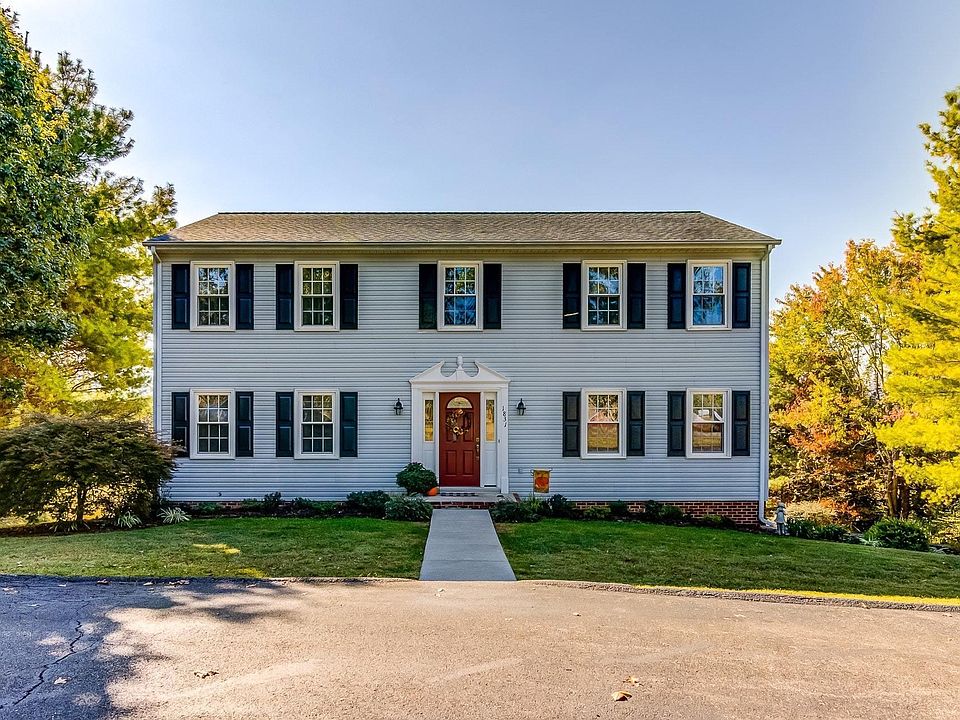 1st image of 1831 Lugar Ln