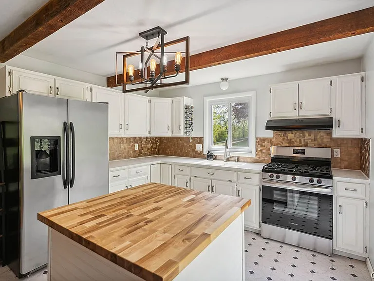 4319 Coye Rd — Photo 4