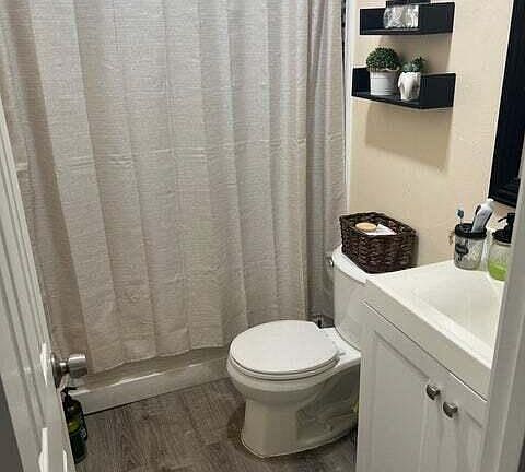 5th image of 2342 Grand Oaks Ln