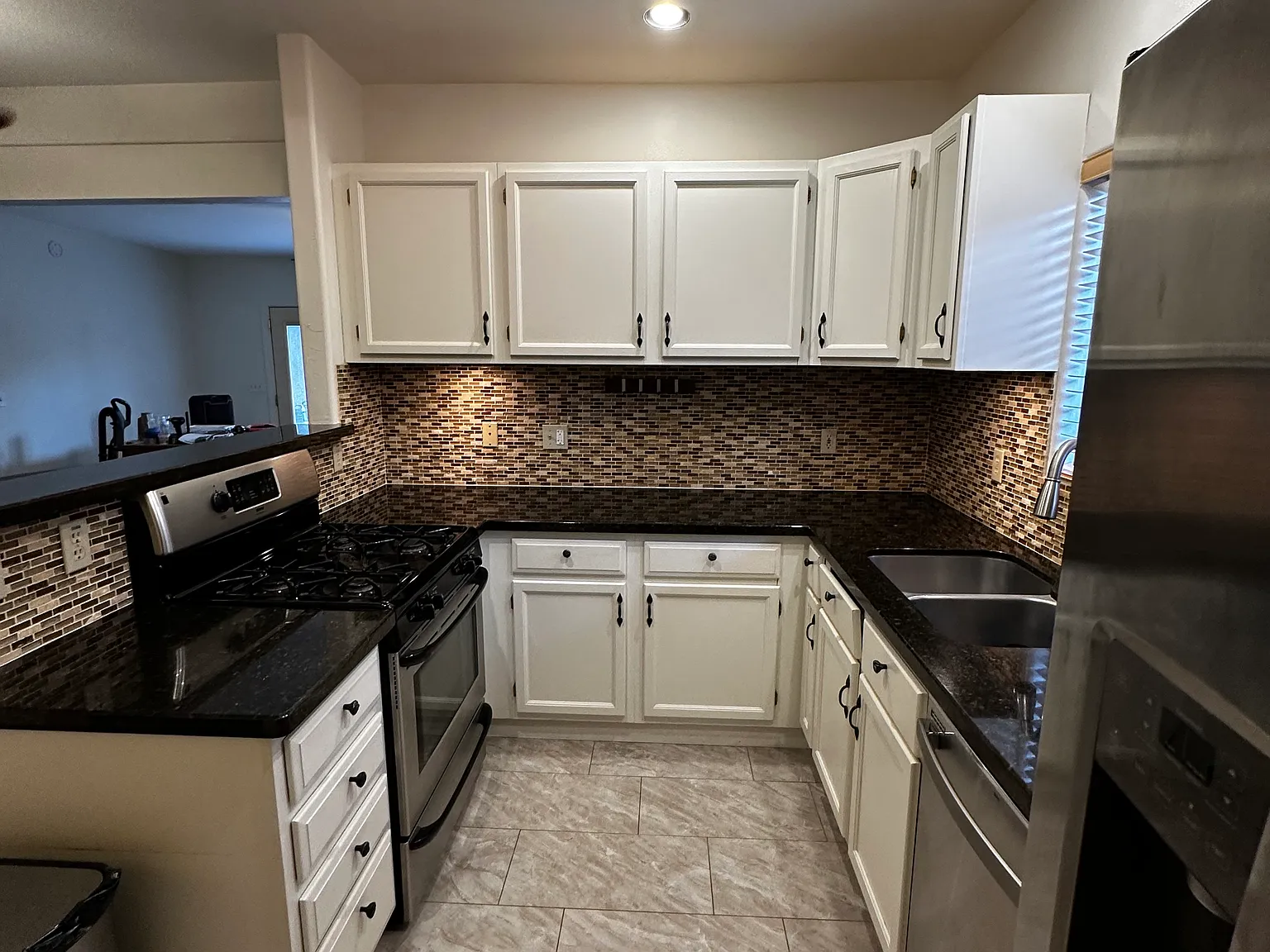 3 bed, 1315 sqft, $2,850 — Photo 3