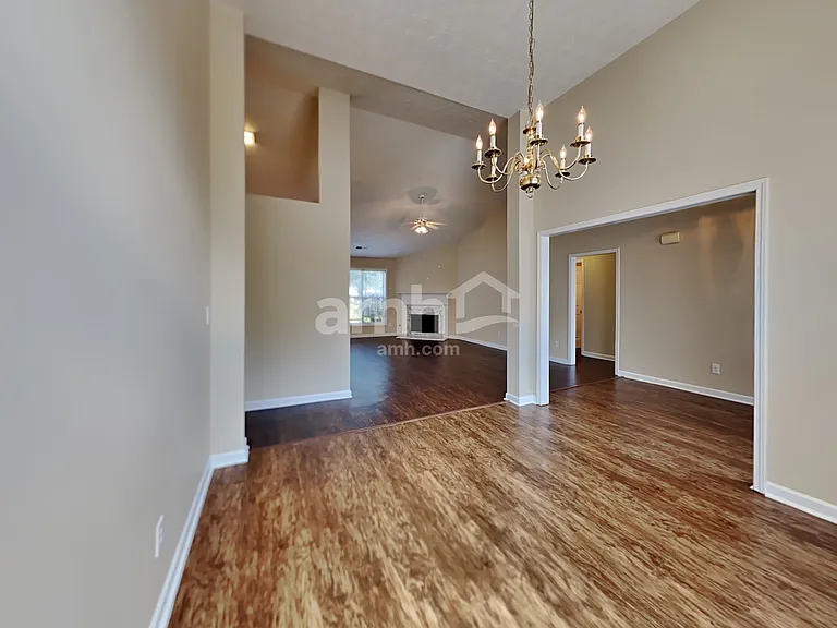 2103 Yarbrough Way — Photo 8