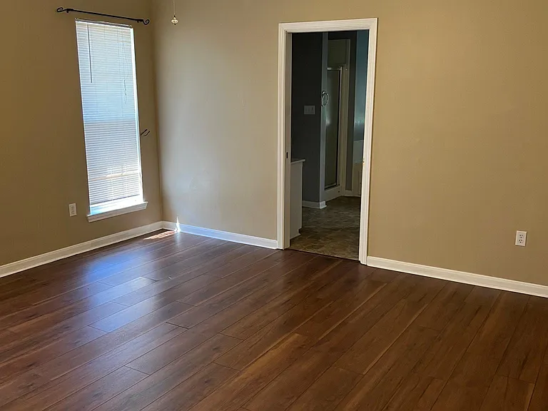 18548 Lake Camellia Ave — Photo 18