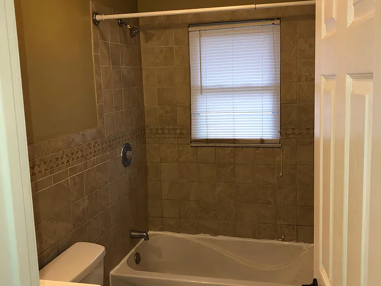 416 W Wenger Rd — Photo 24