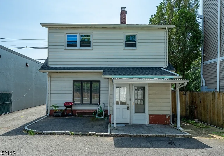 106 Broughton Ave #1 — Photo 26