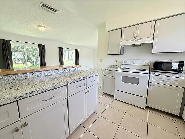 10122 Mason Dixon Cir — Photo 10