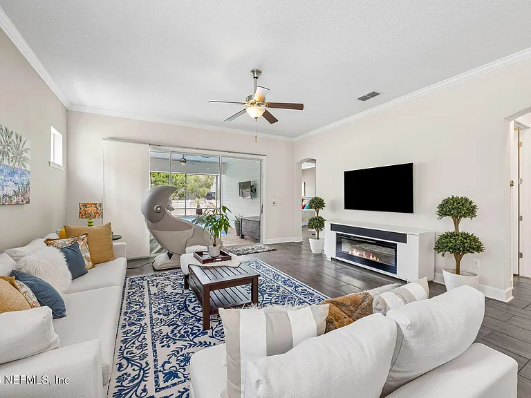 45 Tamarac Ave — Photo 9