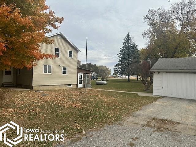 1st image of 2860 Oak Ave