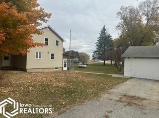 2860 Oak Ave, Garner, IA 50438