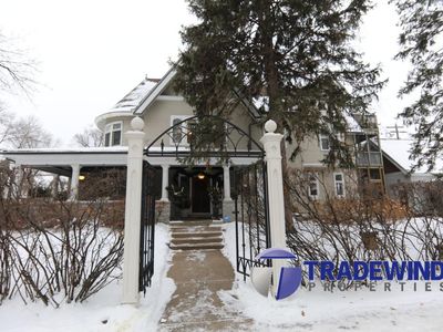 2400 Girard Ave S, Minneapolis, MN, 55405