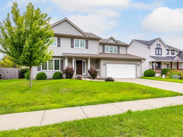 875 Cedar St, Waukee, IA 50263