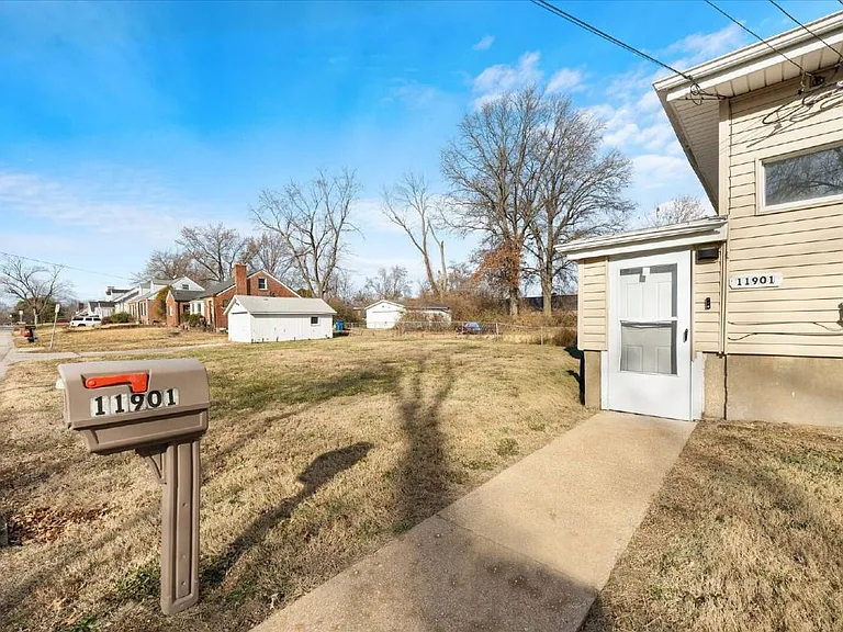 11901 Bellefontaine Rd — Photo 3