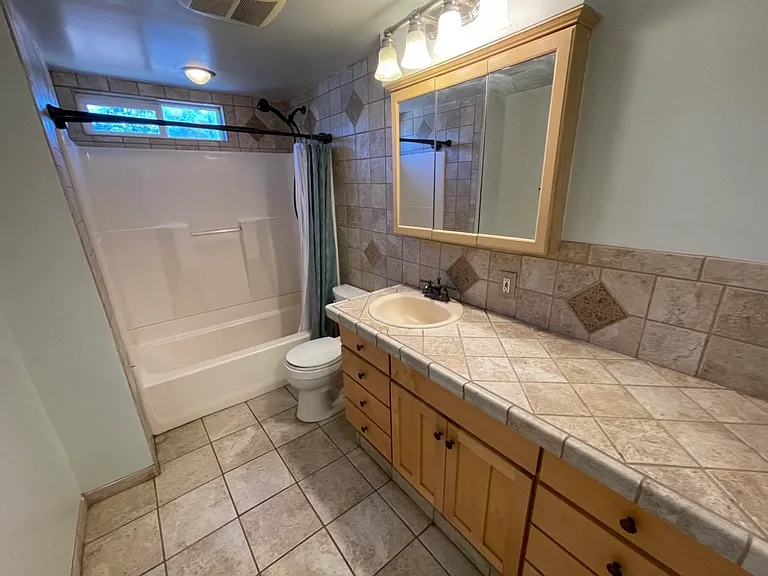 2101 S State St #3 — Photo 6