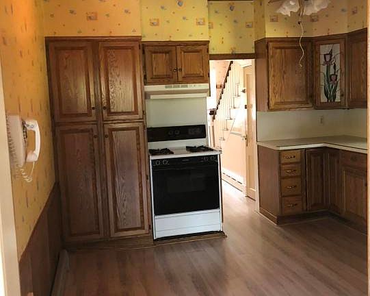4th image of 441 Sleight Ave