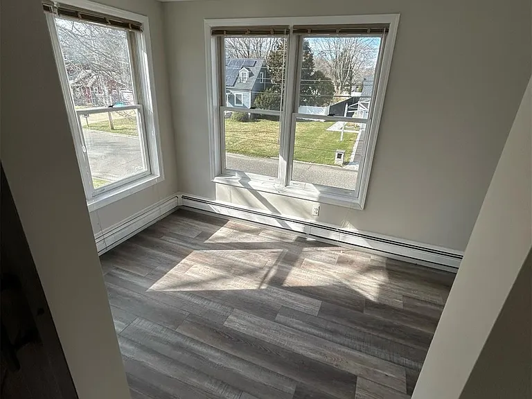 944 Union St #B — Photo 6