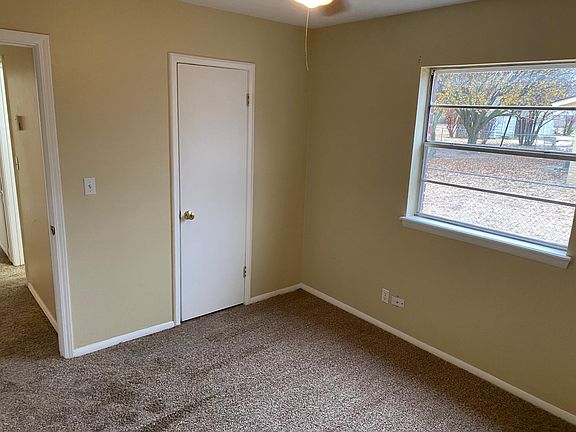 4th image of 31 Arapaho Dr