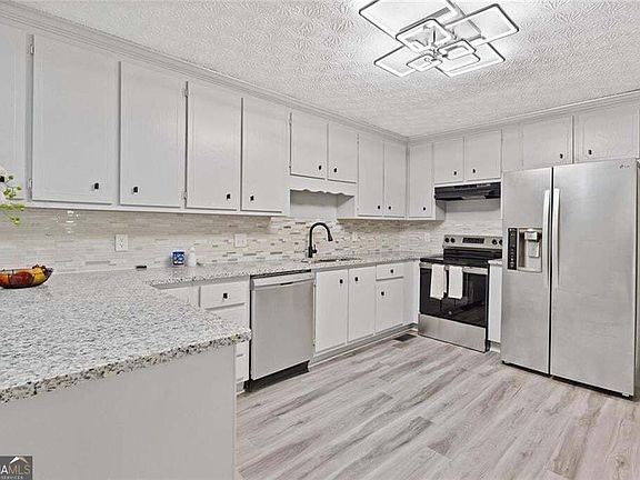 3rd image of 4795 Boxwood Way NW