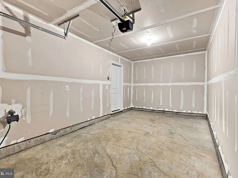417 Seeback Dr — Photo 18