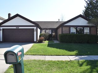 55 Wakefield Ln, Buffalo Grove, IL 60089