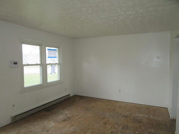 3rd image of 268 Bryanwood Dr
