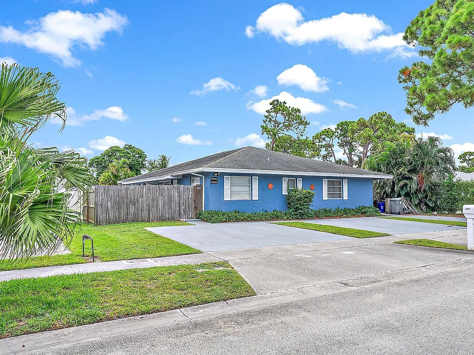 9050 E Highland Pines Blvd
