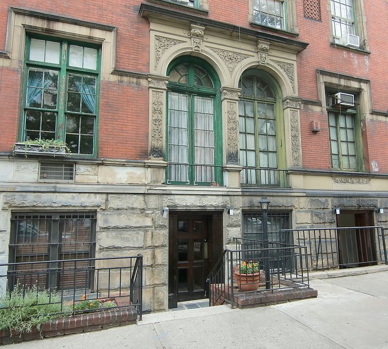 1st image of 115 W 74th St APT 1a
