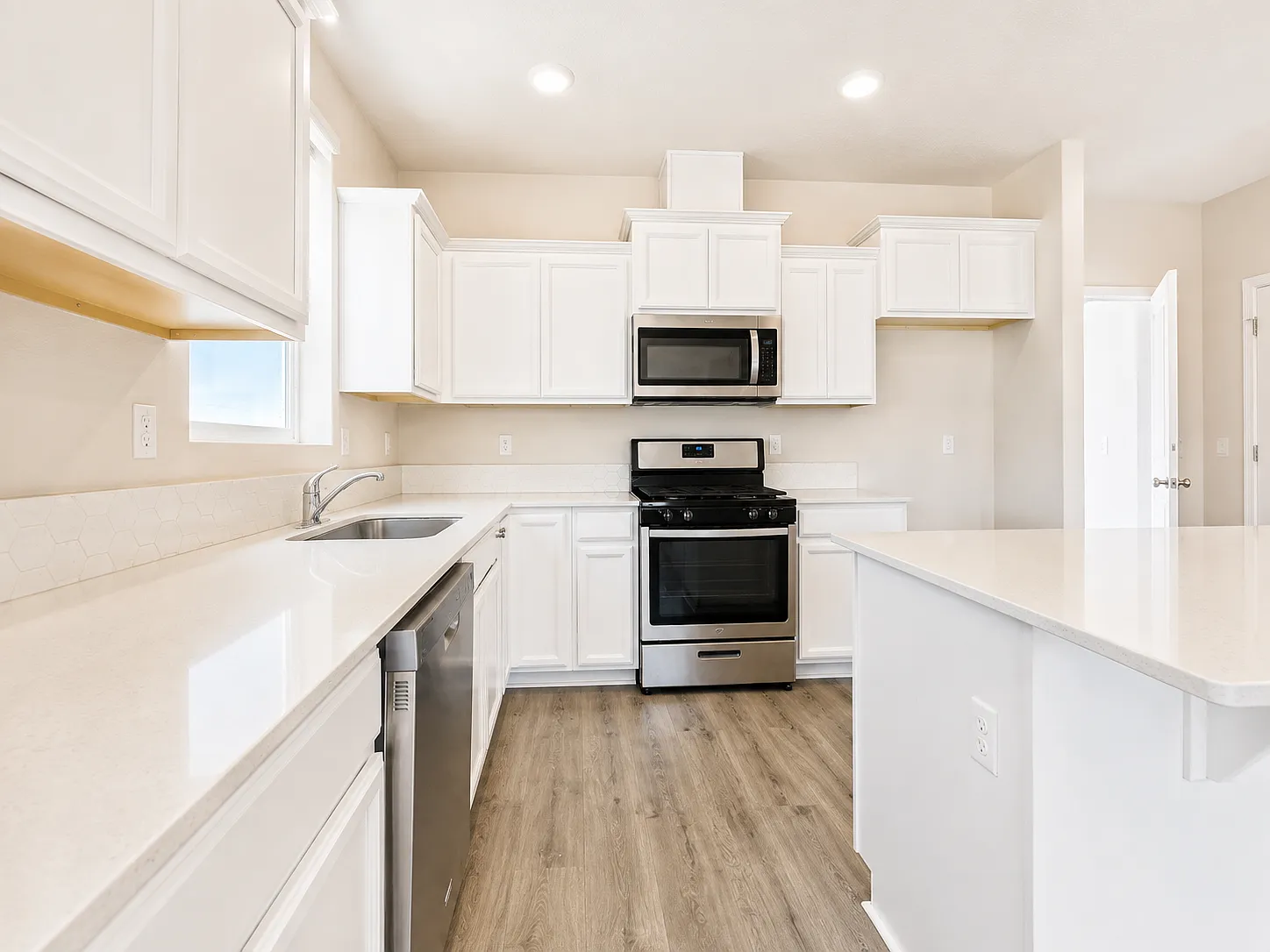 3 bed, 2.5 bath, 1495 sqft, $2,495 — Photo 4
