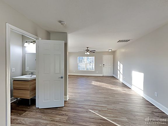 5th image of 1116 Jannee Ct