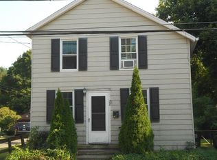 28 Water St, Guilford, CT 06437