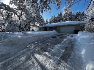 6110 Tee Trl, Shorewood, MN 55331