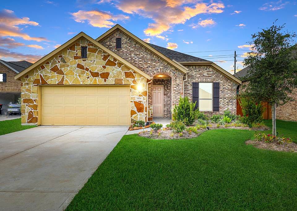 1st image of 19714 Yellow Hibiscus Ln