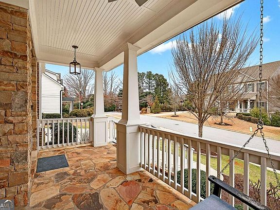 4th image of 504 Tackett Farms Rd